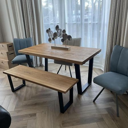 Stunning 2-Bed-2Bath Apt In Whitby With Parking Apartment Екстериор снимка