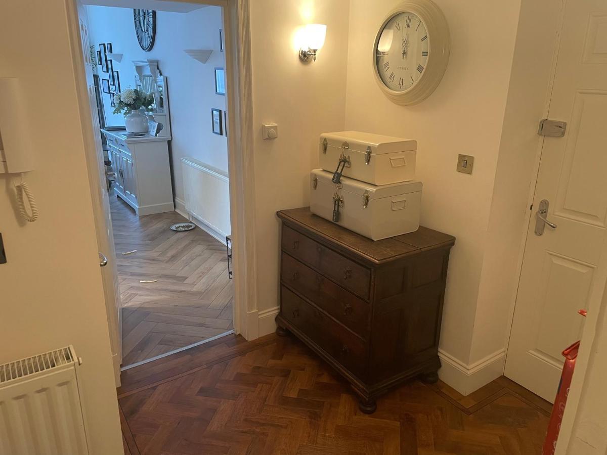 Stunning 2-Bed-2Bath Apt In Whitby With Parking Apartment Екстериор снимка
